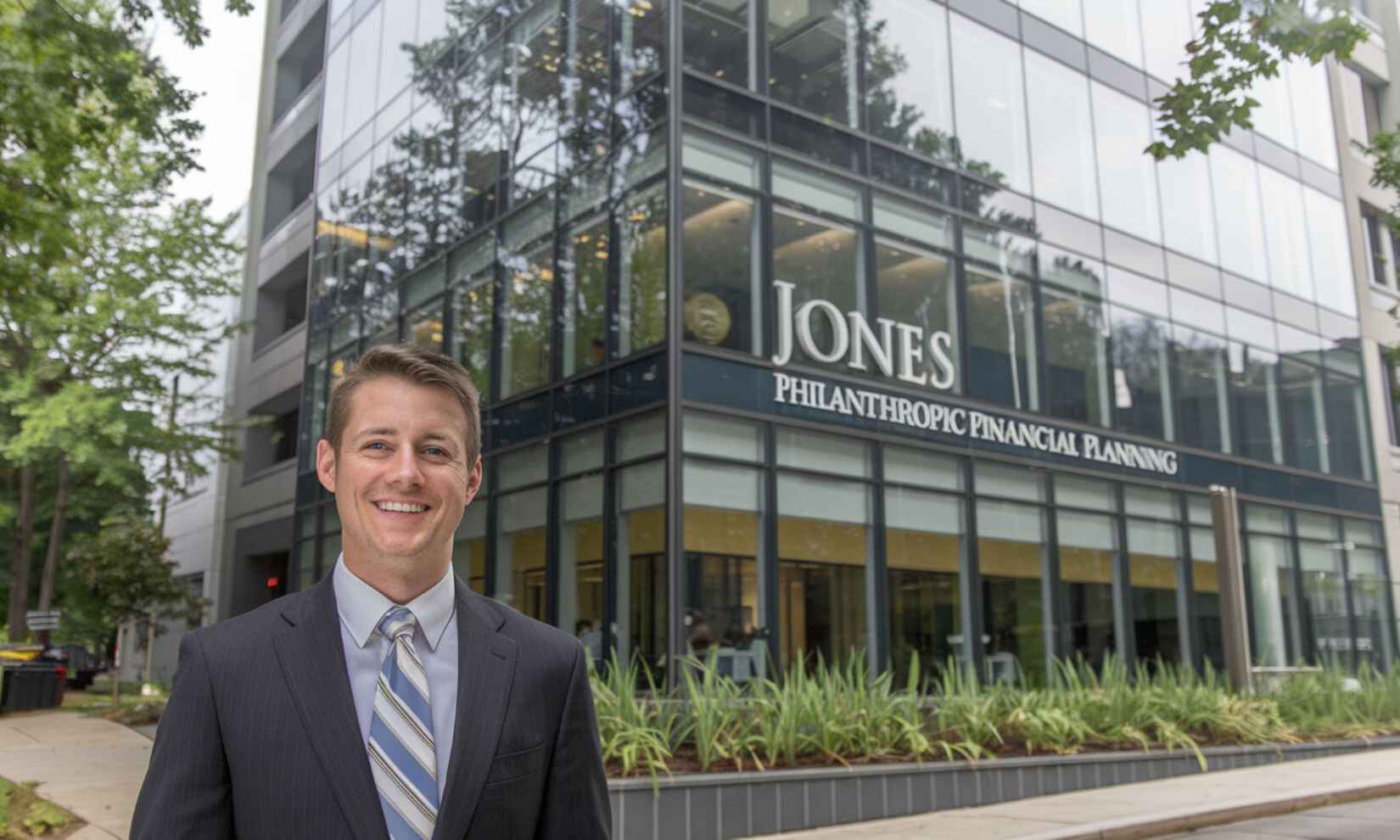 Jones Philanthropic Financial Planning: Smart Giving Solutions